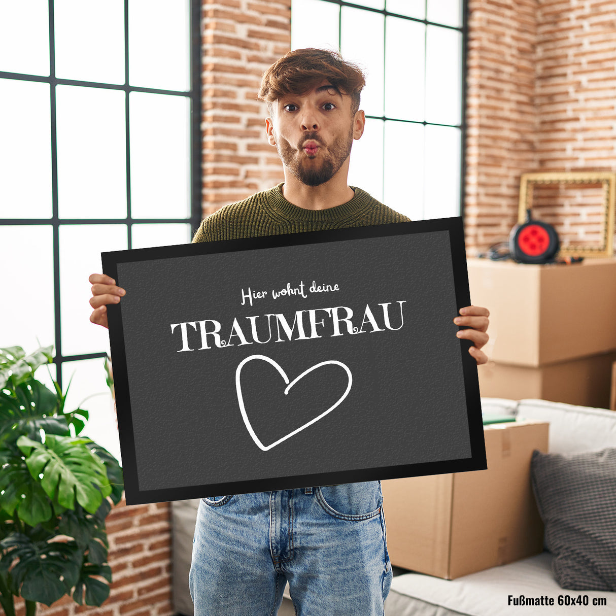 Traumfrau Fußmatte in 35x50 cm mit Spruch Hier wohnt deine Traumfrau