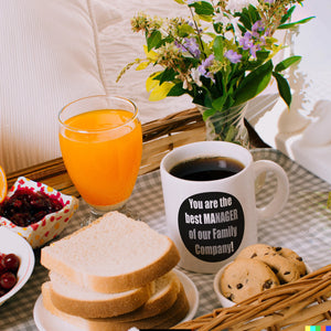 Manager of our Family Kaffeebecher mit Spruch für Mama zum Muttertag