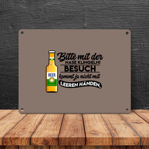 Bitte mit der Nase klingeln Metallschild in 15x20 cm in braun mit Biermotiv