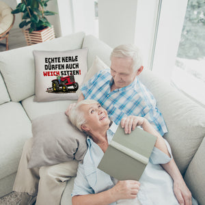 Traktor Kissen mit Spruch Echte Kerle dürfen auch weich sitzen!