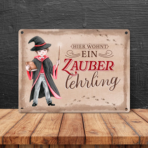 Zauberschüler Metallschild in 15x20 cm mit Spruch Hier wohnt ein Zauberlehrling