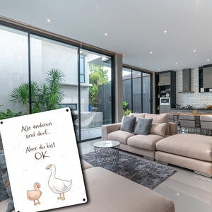 Gilbert die Gans Metallschild in 15x20 cm mit Spruch Alle sind doof Aber du bist ok