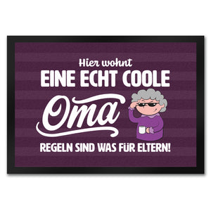 Coole Oma Fußmatte in 35x50 cm mit Spruch Regeln sind was für Eltern
