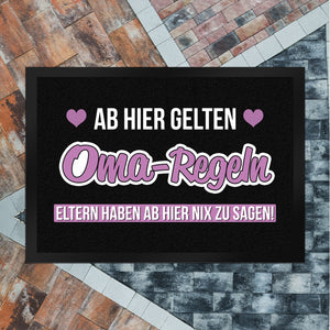 Oma-Regeln Fußmatte in 35x50 cm mit Spruch Eltern haben ab hier nix zu sagen