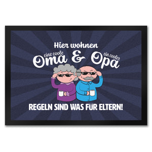Coole Großeltern Fußmatte in 35x50 cm mit Spruch Regeln sind was für Eltern