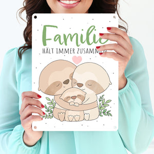 Faultier Metallschild in 15x20 cm mit Spruch Familie hält immer zusammen