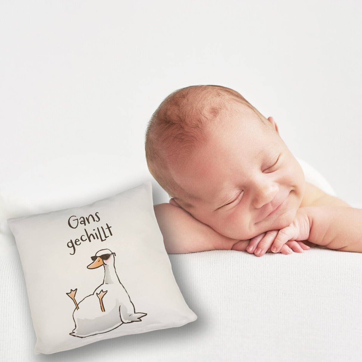 Gilbert die Gans Kissen mit Spruch Gans gechillt