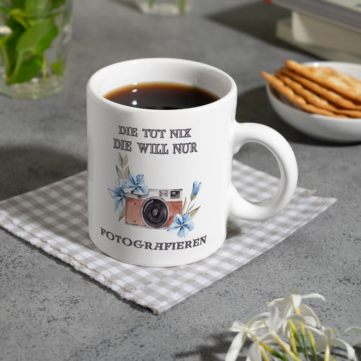 Fotografieren Kaffeebecher mit Spruch Die tut nix die will nur Fotografieren