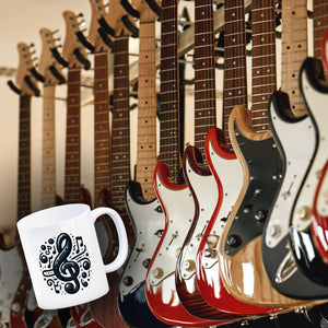 Musiknoten und Notenschlüssel Kaffeebecher
