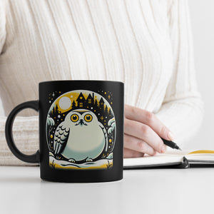 Dicke Schneeeule im Winter Tasse schwarz in Schwarz