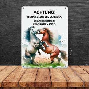 Pferd Metallschild in 15x20 cm mit Spruch Vorsicht Pferde beißen schlagen Kinder überwachen