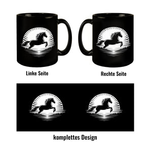Springendes Pferd im Sonnenaufgang Tasse schwarz in Schwarz