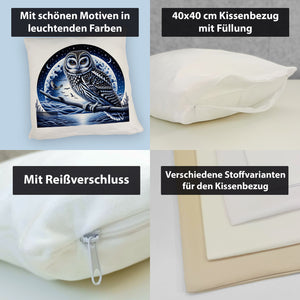 Eule auf einem Ast im Mondschein Kissen
