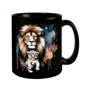 Löwe mit Babylöwe Tasse in Schwarz