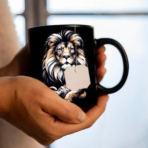 Löwe mit Babylöwen Tasse in Schwarz