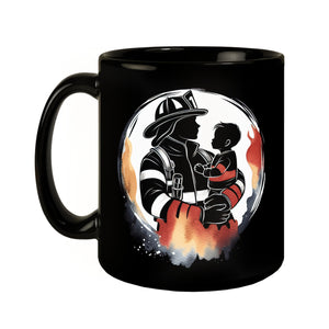 Feuerwehrmann mit Kind auf dem Arm Tasse in Schwarz