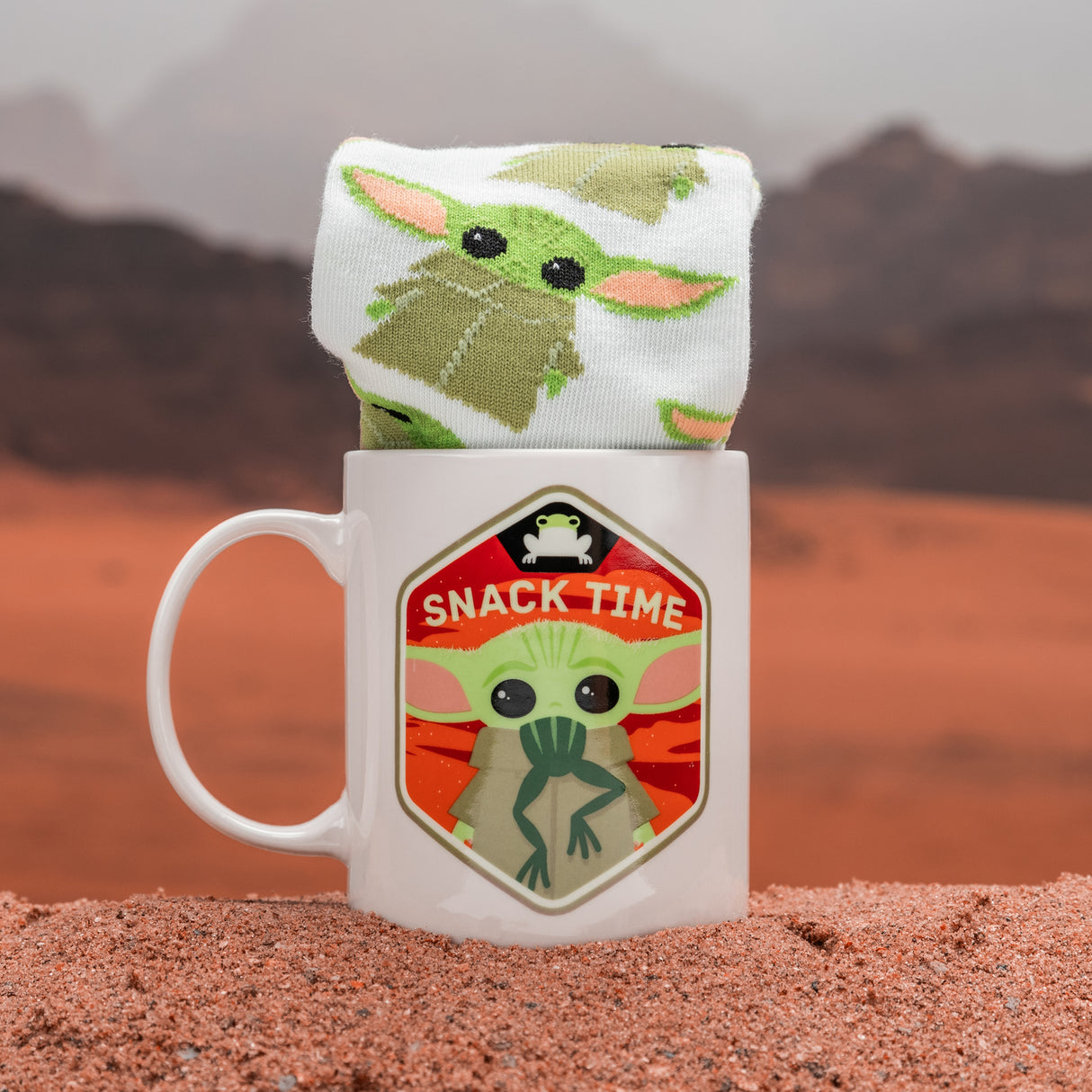Star Wars The Mandalorian The Child Kaffeebecher mit Socken